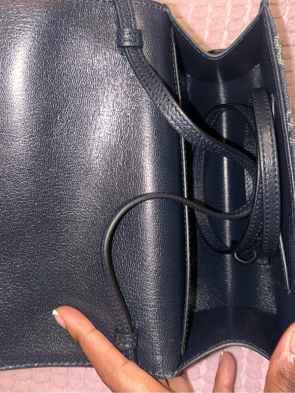 Small pouch with strap and Gucci plaque